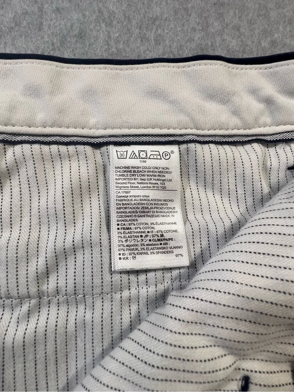 Banana Republic Aiden Short in Navy